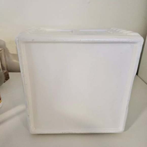 White lodge home Cookie Jar NEW 7*11*7 - Picture 7 of 7